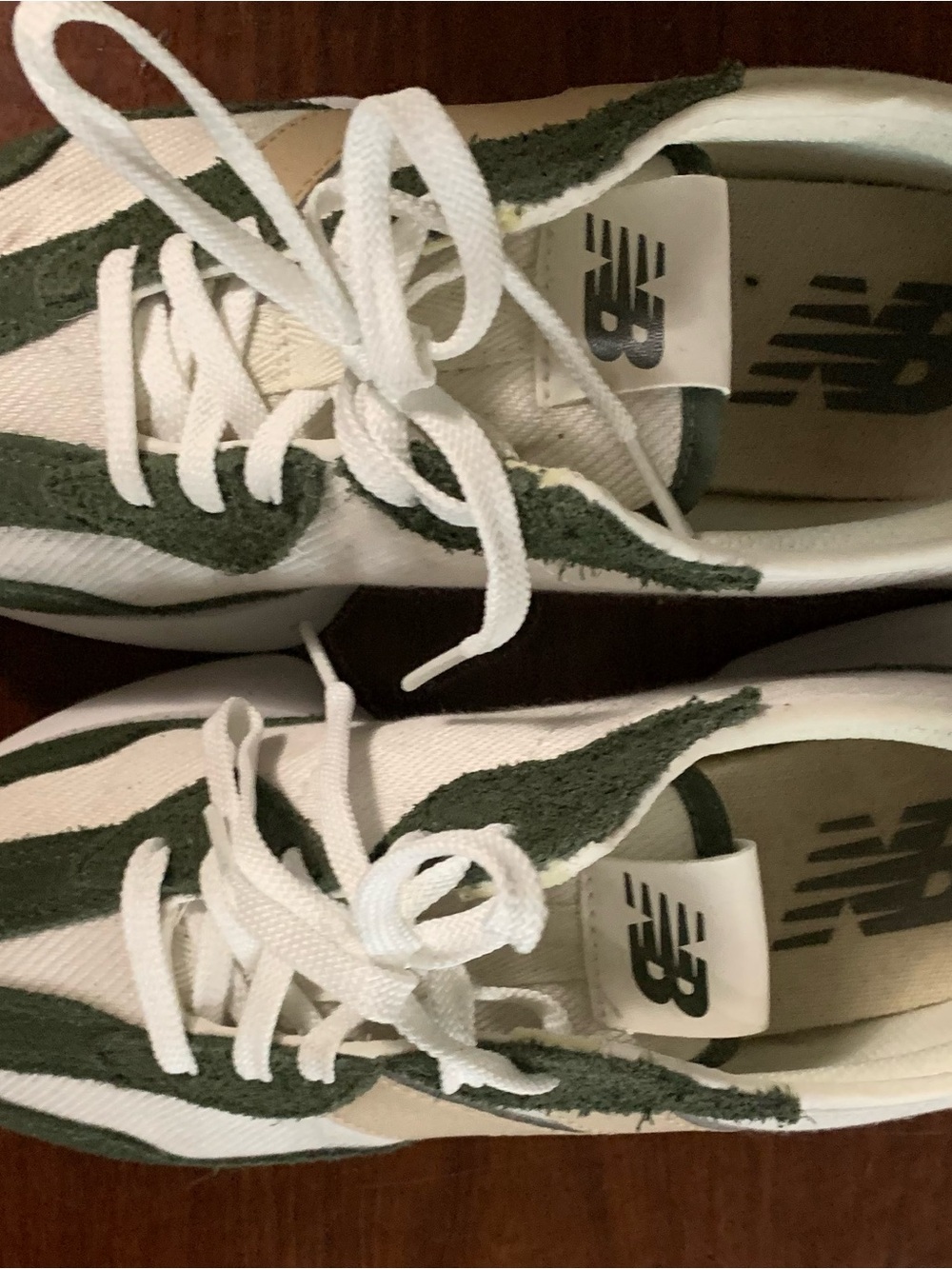New Balance 327 White, Beige & Green Low-Top Sneakers - Picture 5 of 8